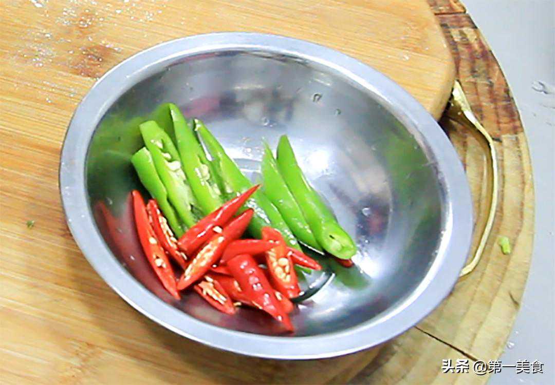 厨师长教你用这个方法做干锅虾，在家也能吃到饭店味道，麻辣鲜香
