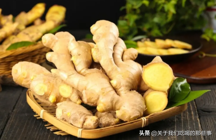 姜用醋泡一泡，好处花钱买不到，太奶奶的养生秘诀，95岁身体倍棒