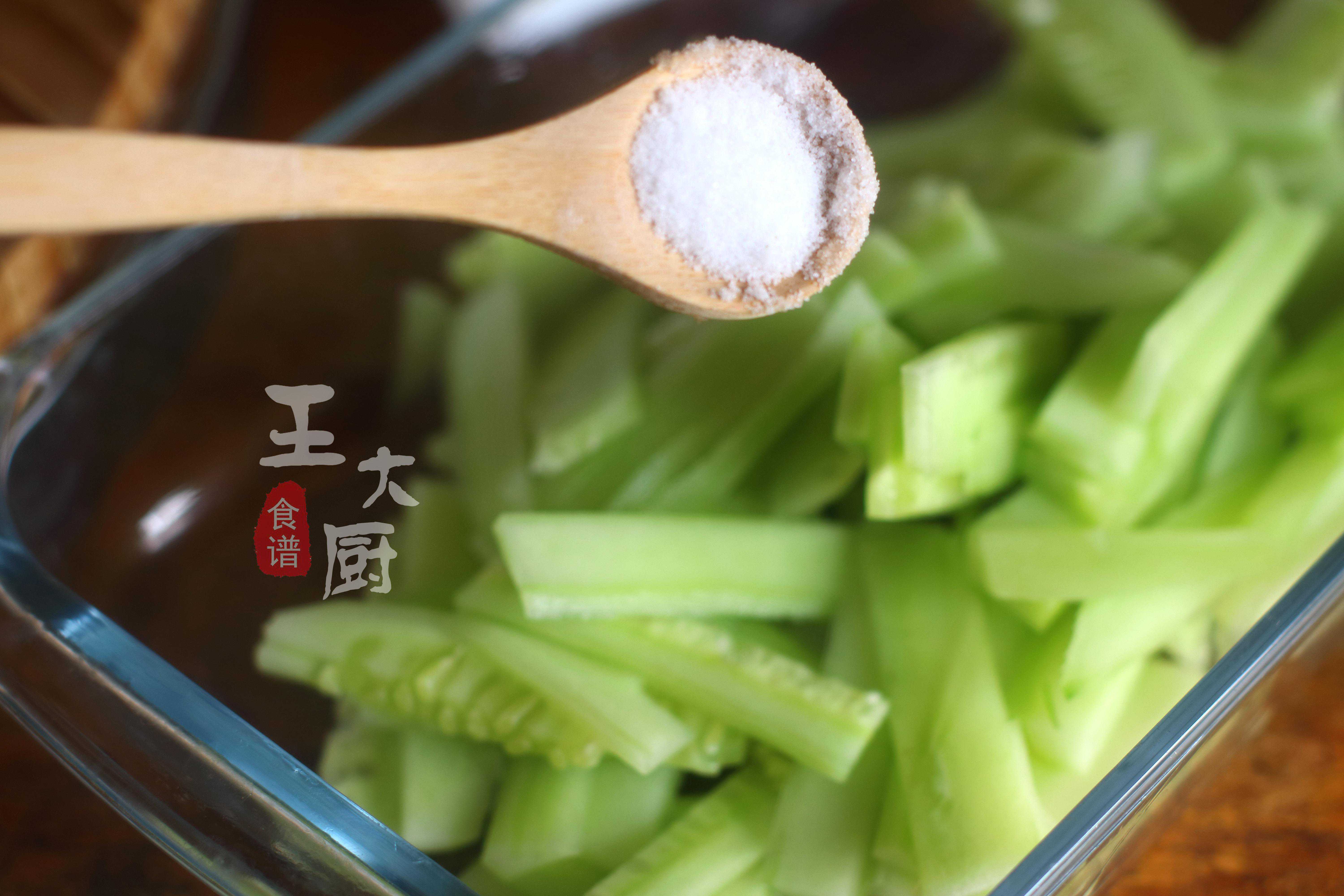 夏天出场率最高的凉拌菜，黄瓜拌腐竹，清脆爽口，清凉一夏