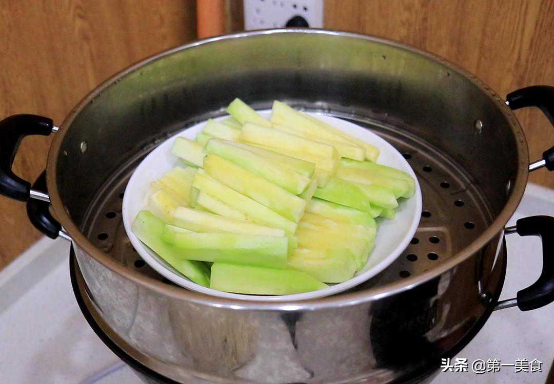 蒜泥茄子蒸出来更好吃，掌握这个诀窍，茄子鲜香不油腻，做法简单