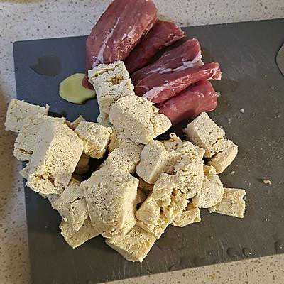 白菜炖冻豆腐：吸满汤汁，快手美味，家有小学生，冬日最佳豆制品