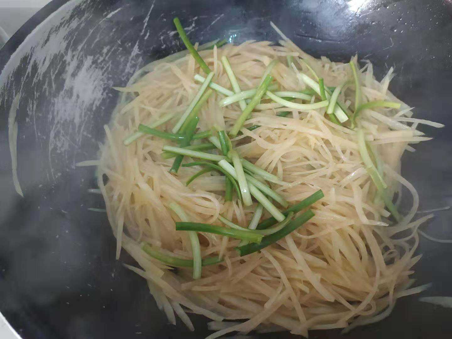 土豆配它是“清肠之王”，刮油减脂，隔三差五吃瘦出小蛮腰