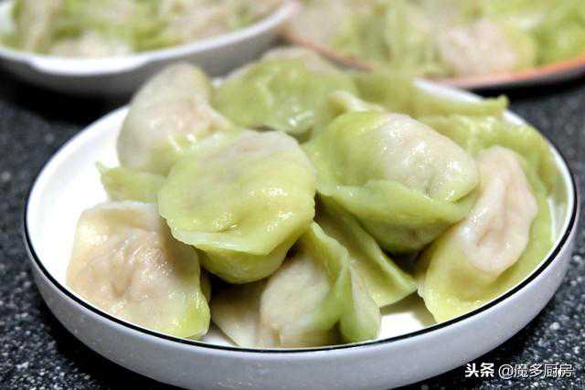 白绿相间的饺子皮是怎么做出来的，看完这个食谱，你会发现好简单