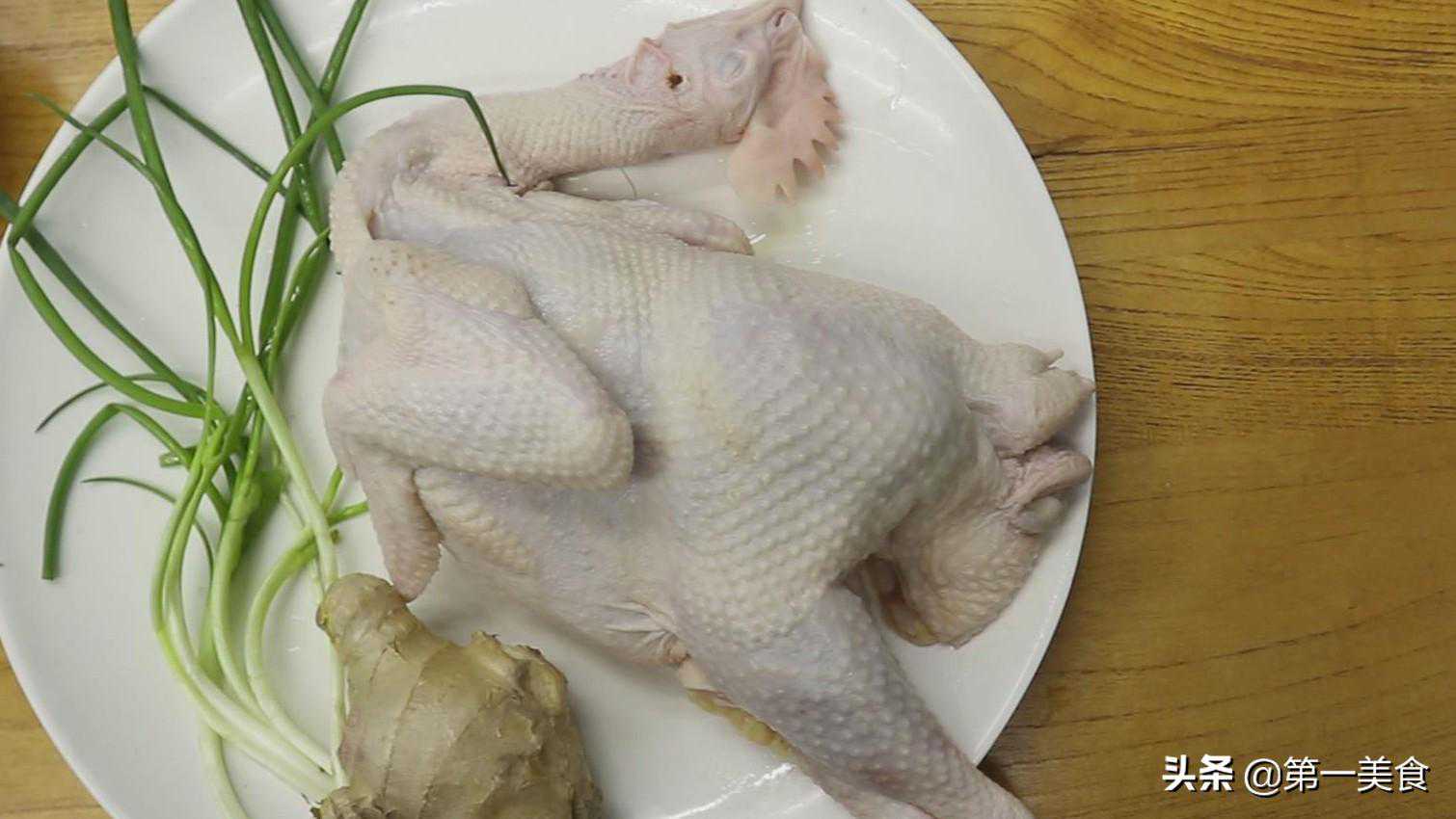 新年头道重磅菜，美味诱人的卤烧个鸡，出锅惊艳一桌客人