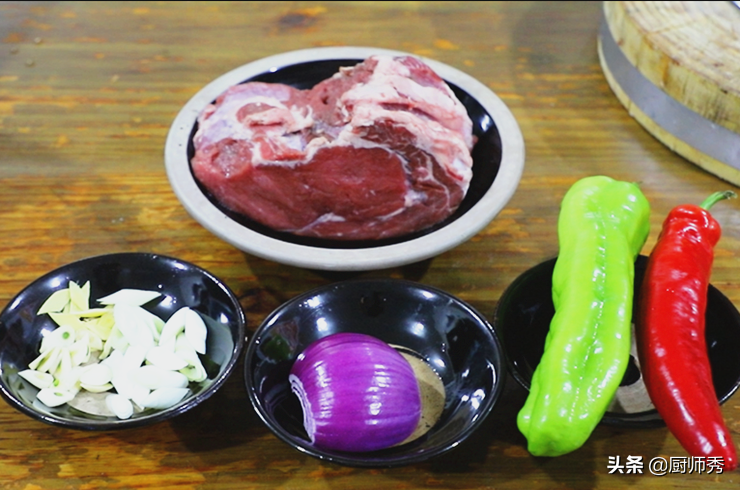 饭店点击率高的一道菜：黑椒牛柳，大厨教你在家做出饭店的口感