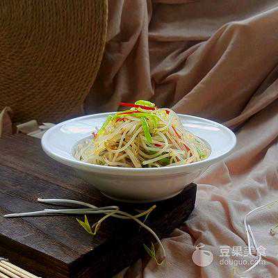 凉拌绿豆芽的做法