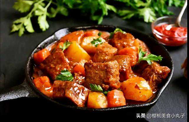 牛肉这样炖，不用加一滴水，我家隔三差五炖一锅，一家人都吃不够