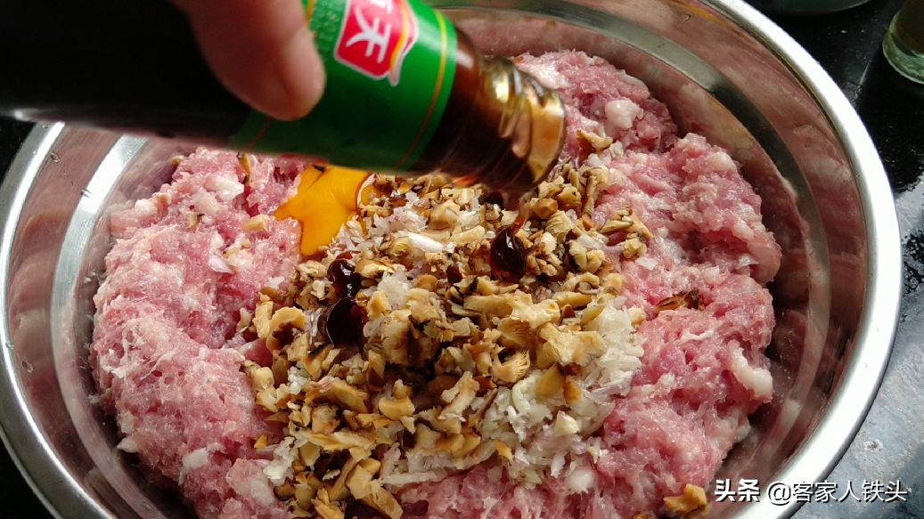 客家有名的酿豆腐，详细的做法步骤，简单易学，做一大锅不够吃