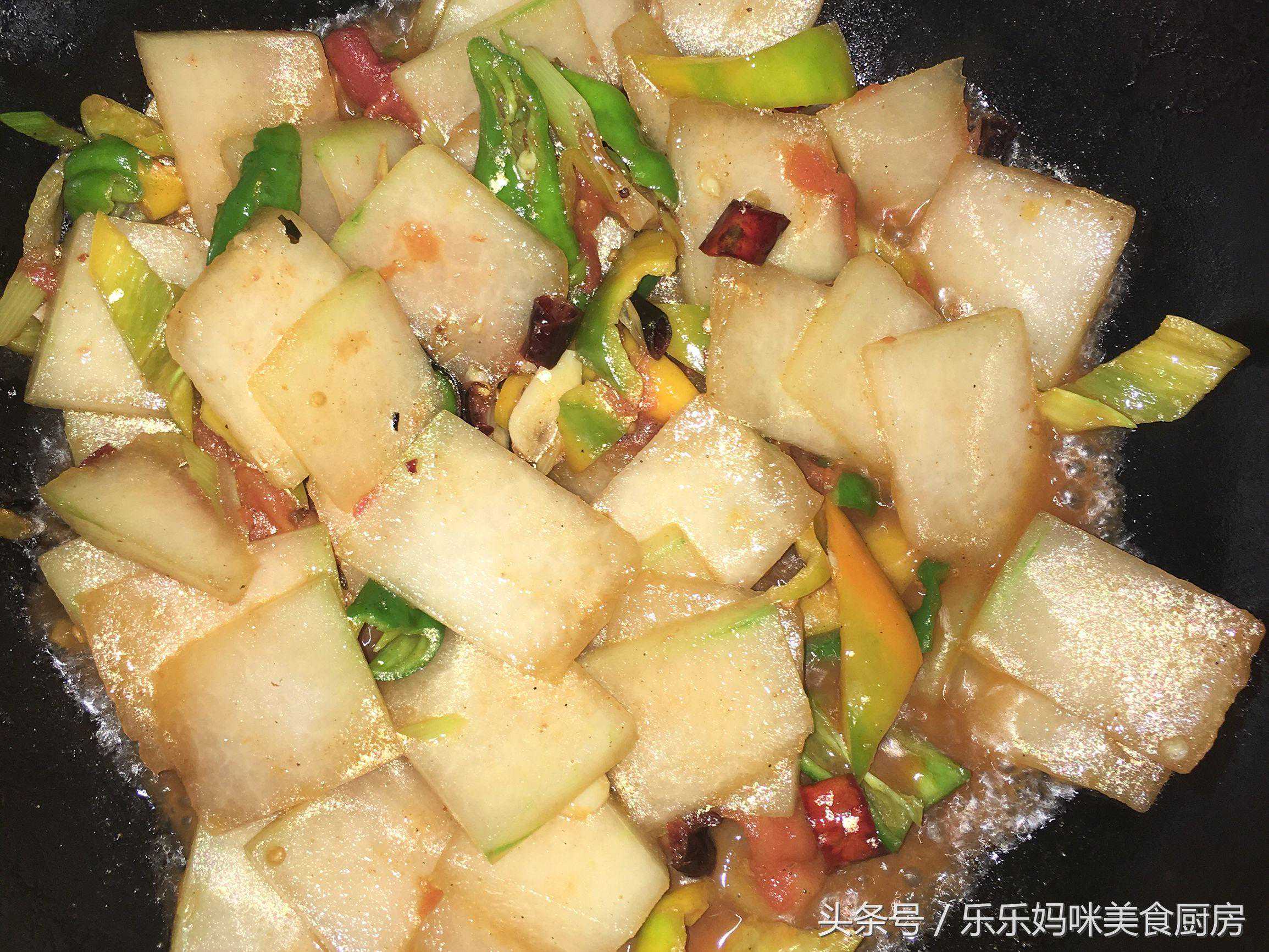 冬瓜的新做法，家常西红柿炒冬瓜，简单易学，拌饭超级好吃