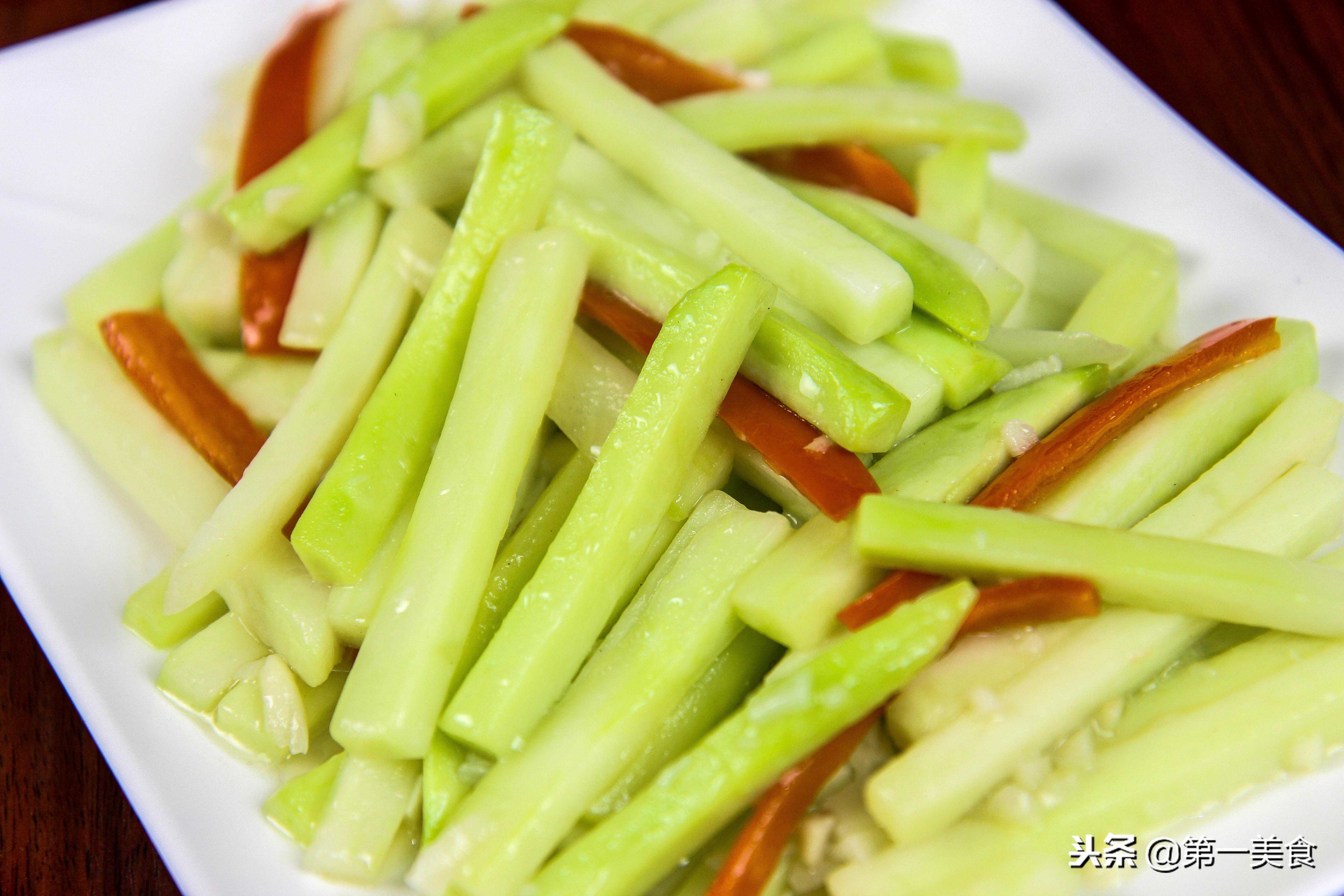 芥兰买回来怎么吃？厨师长教你饭店的做法，简单家常清脆可口