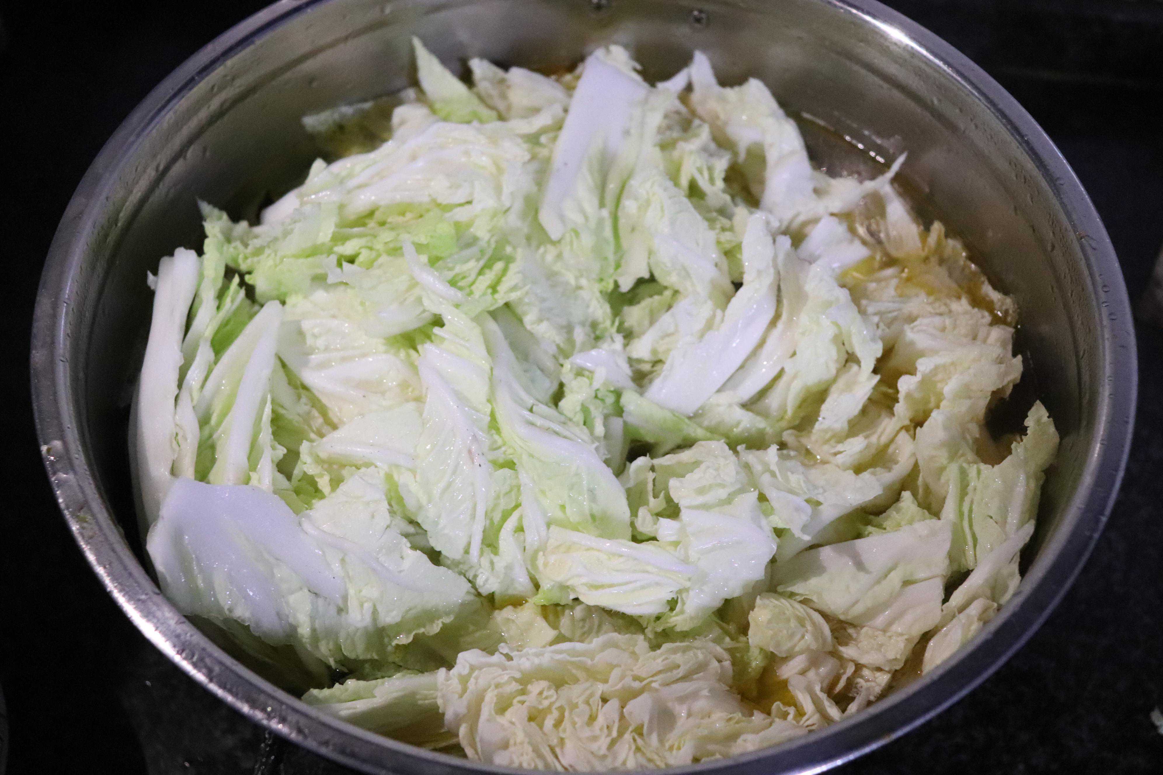 天气转凉，亲手做一碗白菜羊肉汤，就好像妈妈在身边一样温暖
