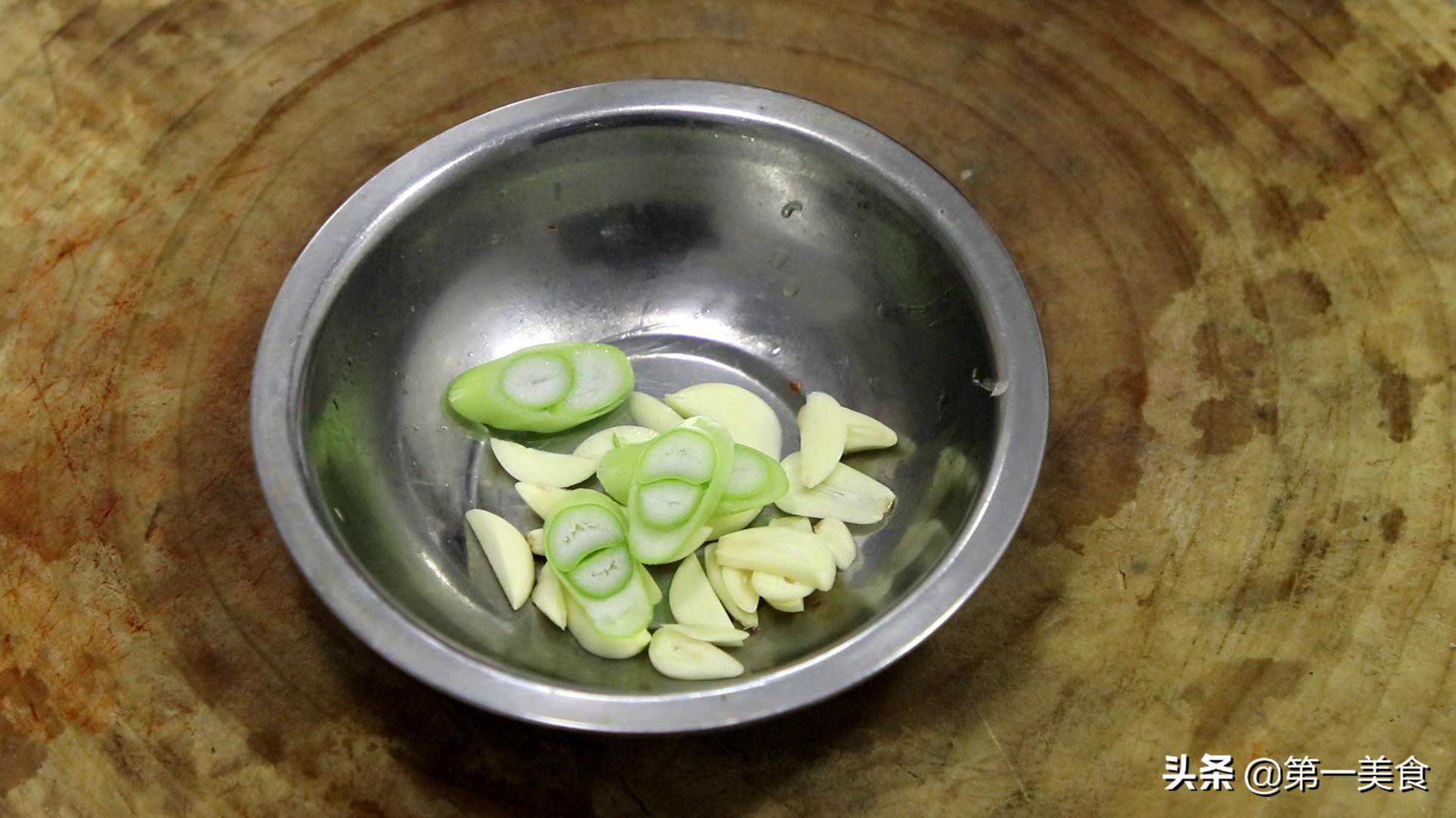 土豆又出新吃法了，好多大厨都不会这样炒，好吃又下饭，果断收藏