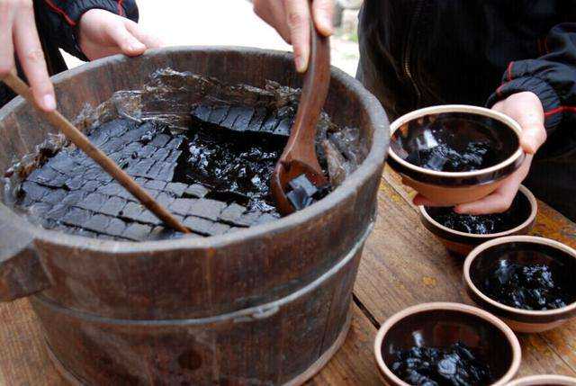 仙草冻可以冷冻吗 仙草冻可以加蜂蜜吗