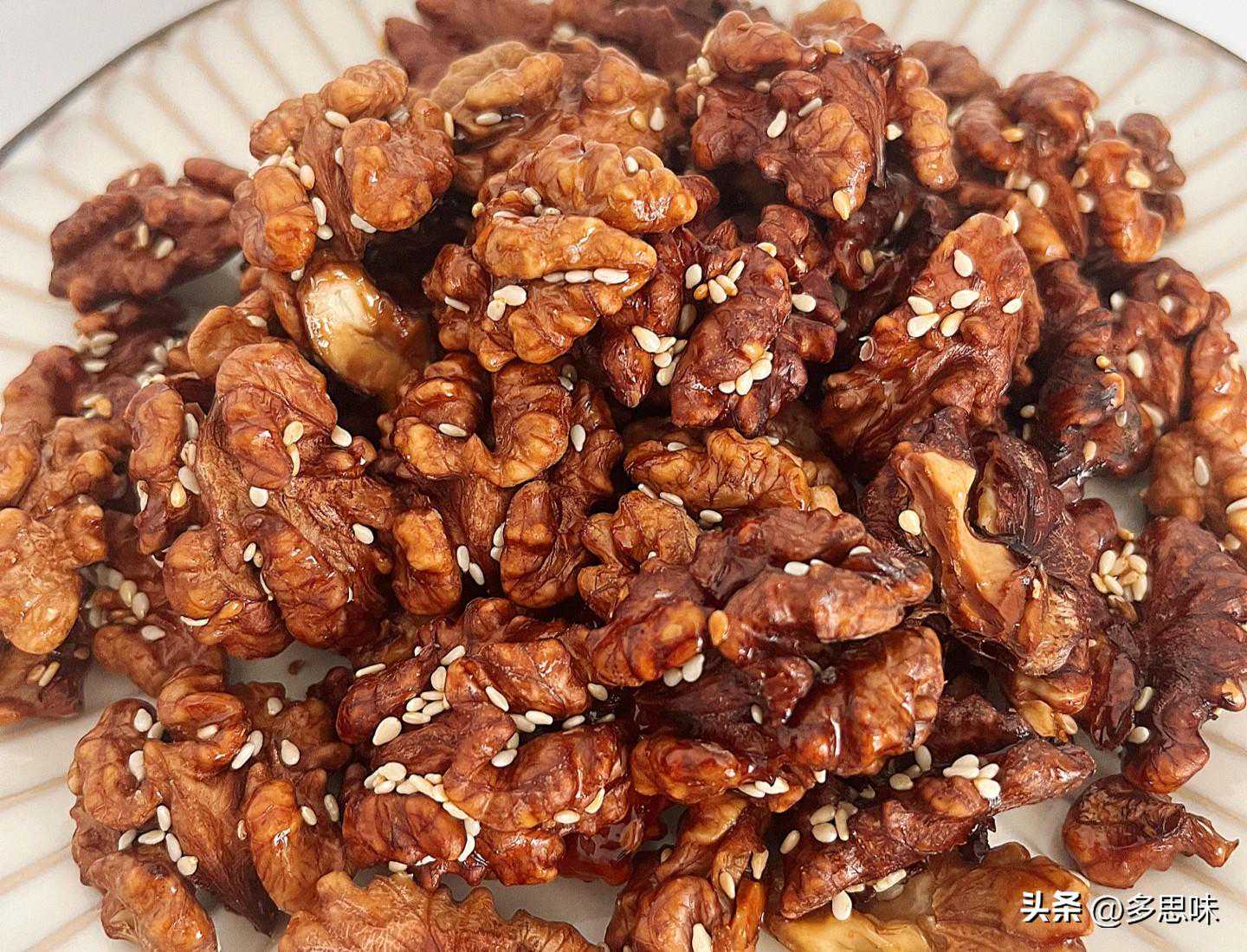 核桃最好吃的8种做法，步骤简单，又香又酥又脆，解馋又补脑