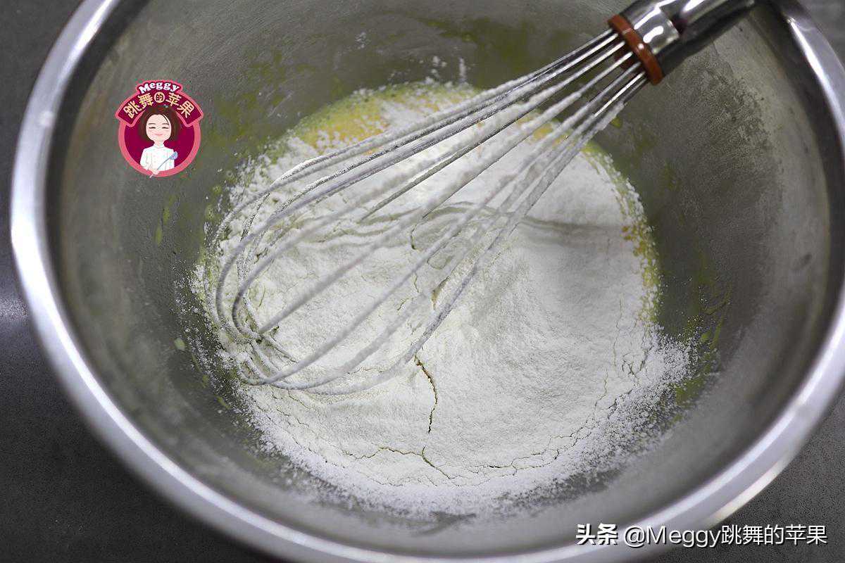 戚风蛋糕卷不开裂，把这2点牢记，回回成功圆滚滚，胜过蛋糕店