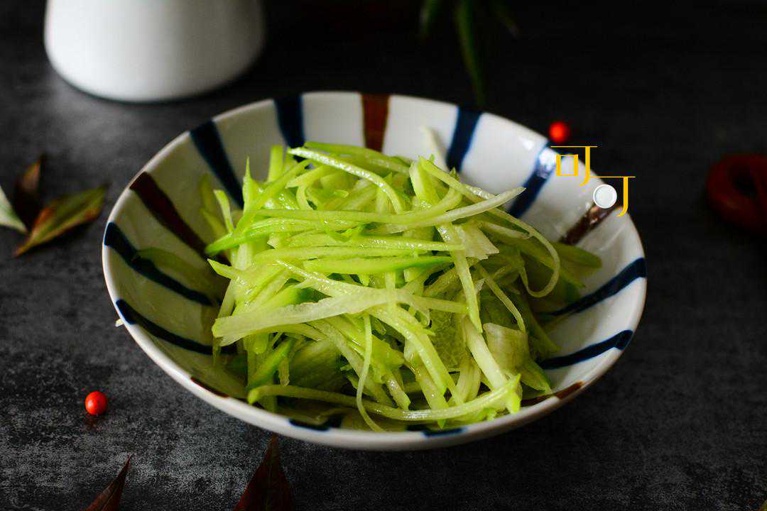 漫威闯入婚礼，今夏流行吃靴，这都是些什么鬼？