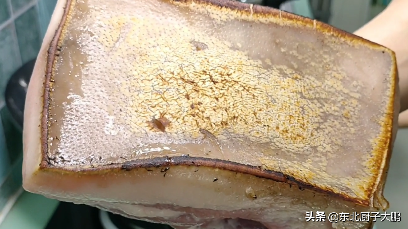 五花肉的，经典做法《红烧肉》在家，轻松享美味
