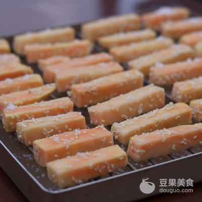 烤红薯条的做法