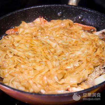 “老广东”龙虾伊面
